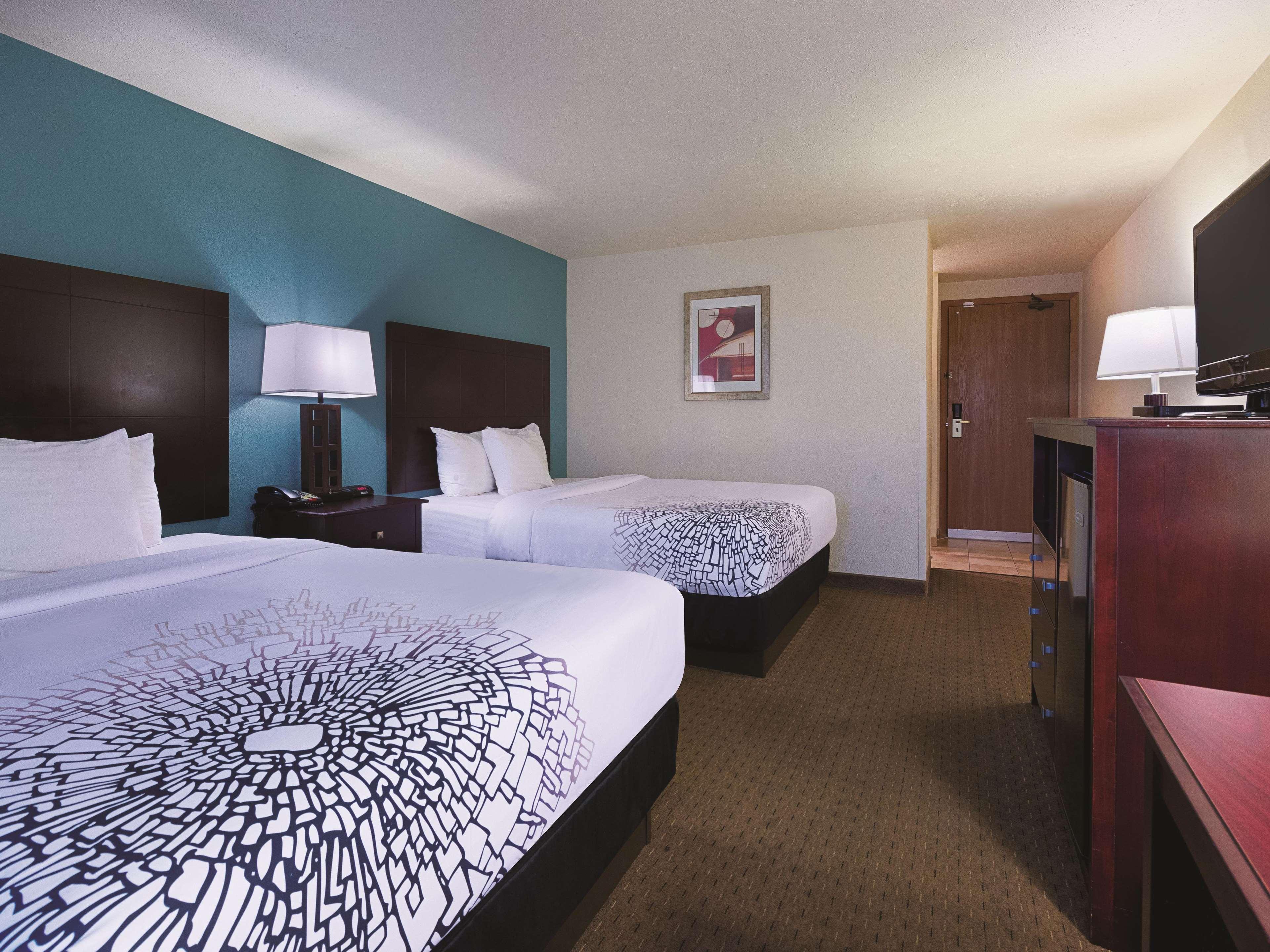 מלון La Quinta By Wyndham Portland Nw מראה חיצוני תמונה