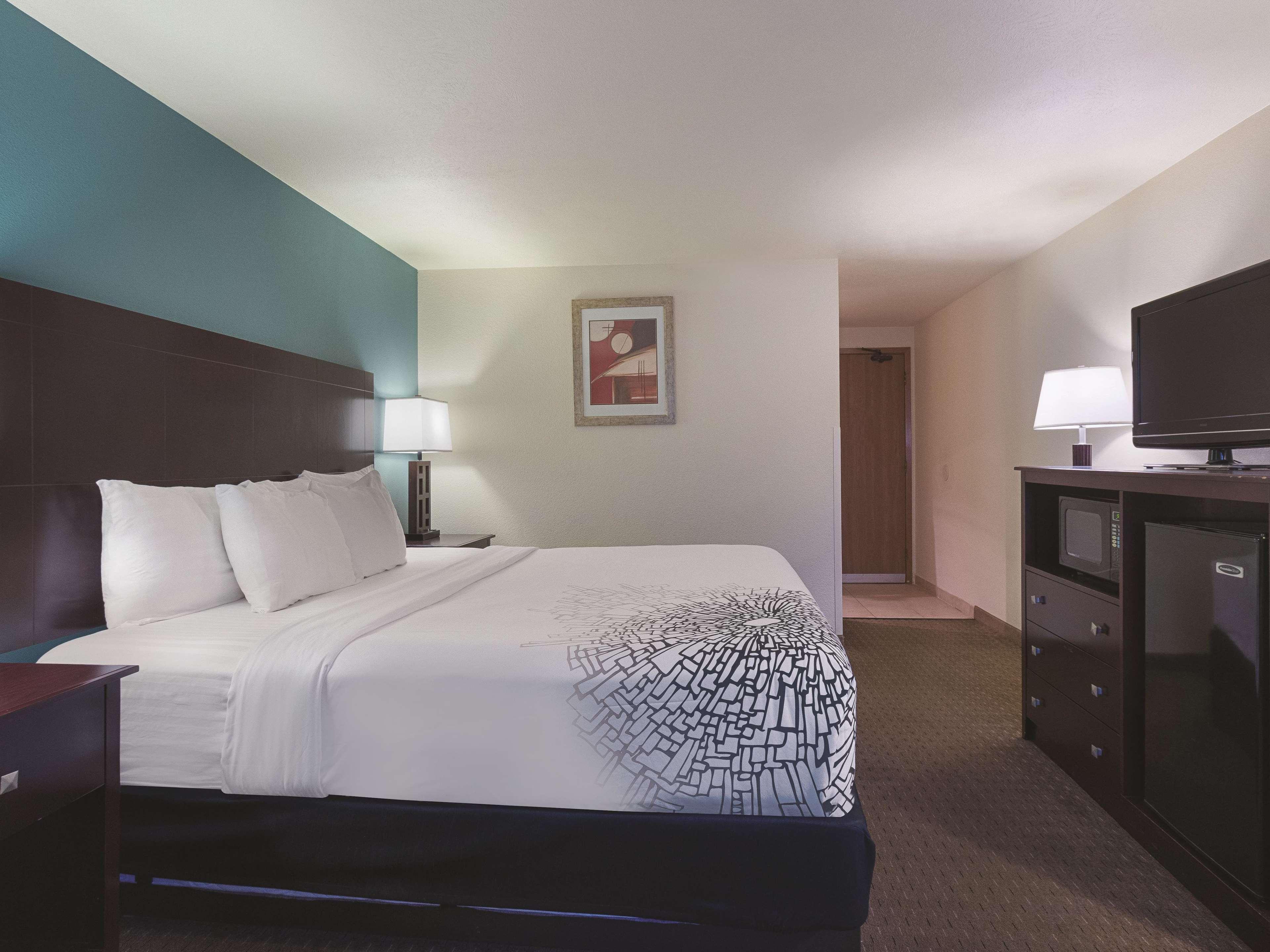 מלון La Quinta By Wyndham Portland Nw מראה חיצוני תמונה
