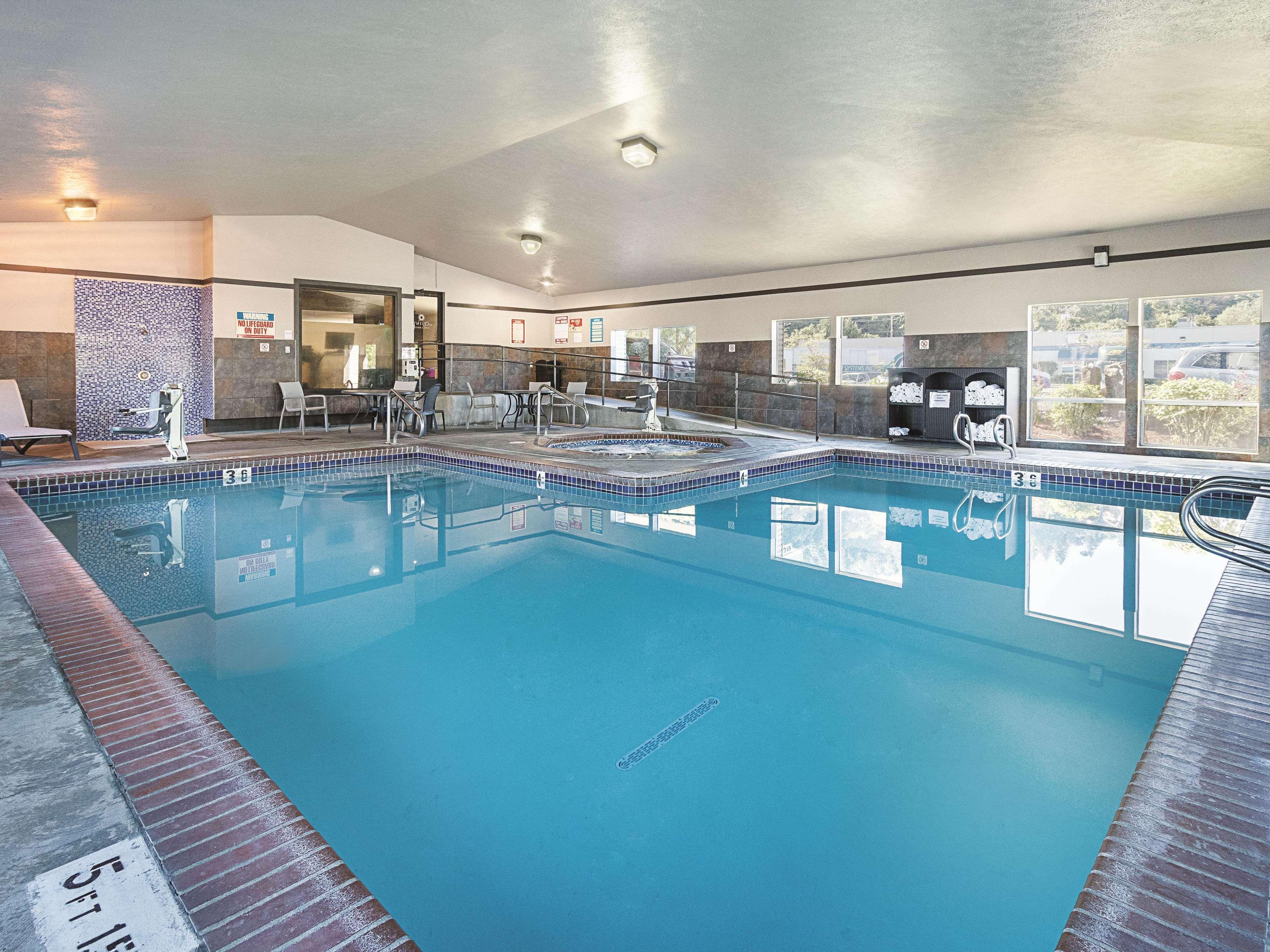 מלון La Quinta By Wyndham Portland Nw מראה חיצוני תמונה