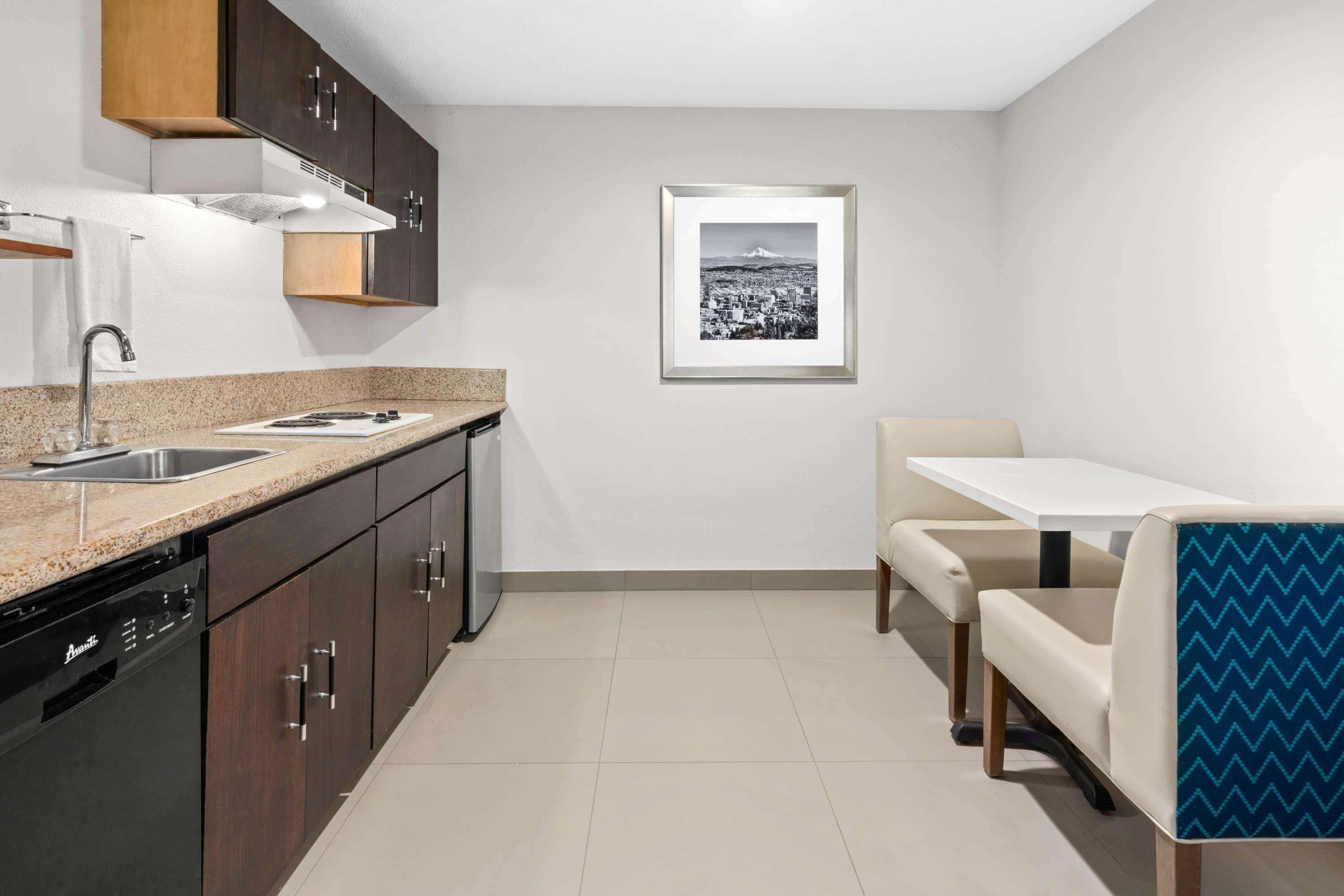 מלון La Quinta By Wyndham Portland Nw מראה חיצוני תמונה