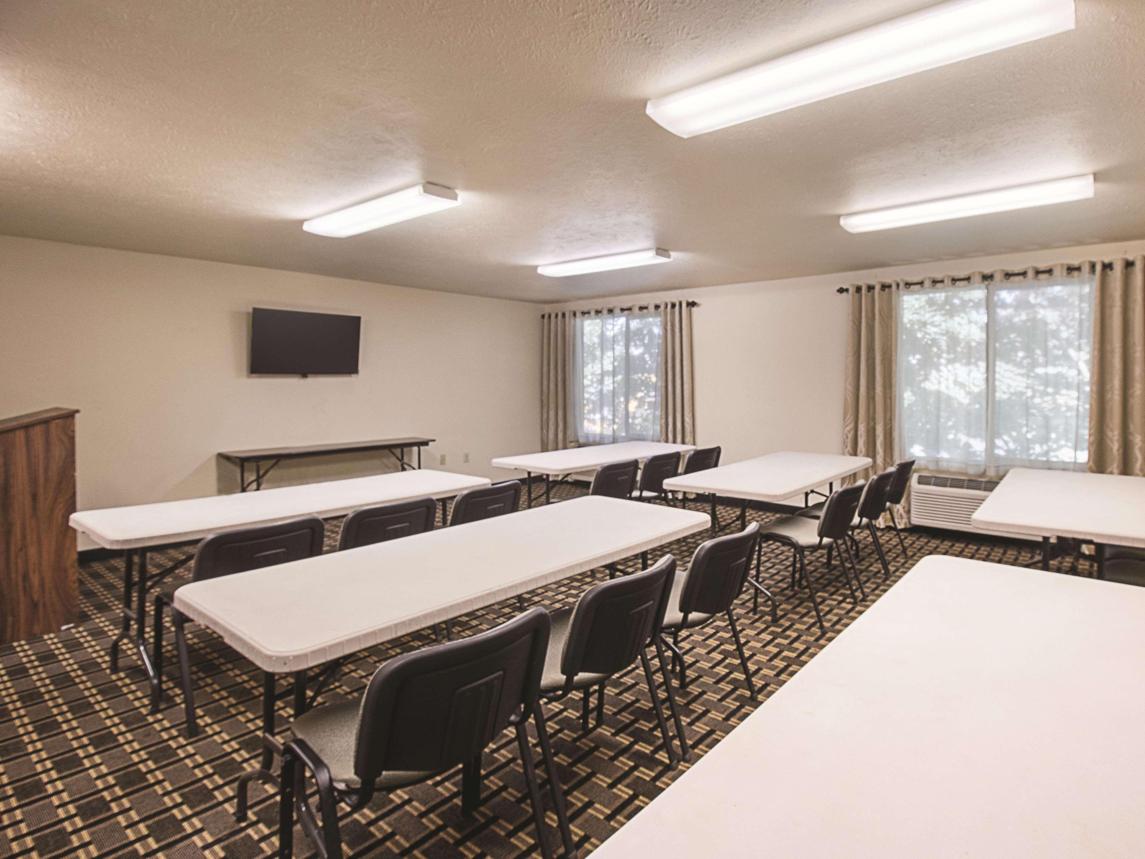 מלון La Quinta By Wyndham Portland Nw מראה חיצוני תמונה
