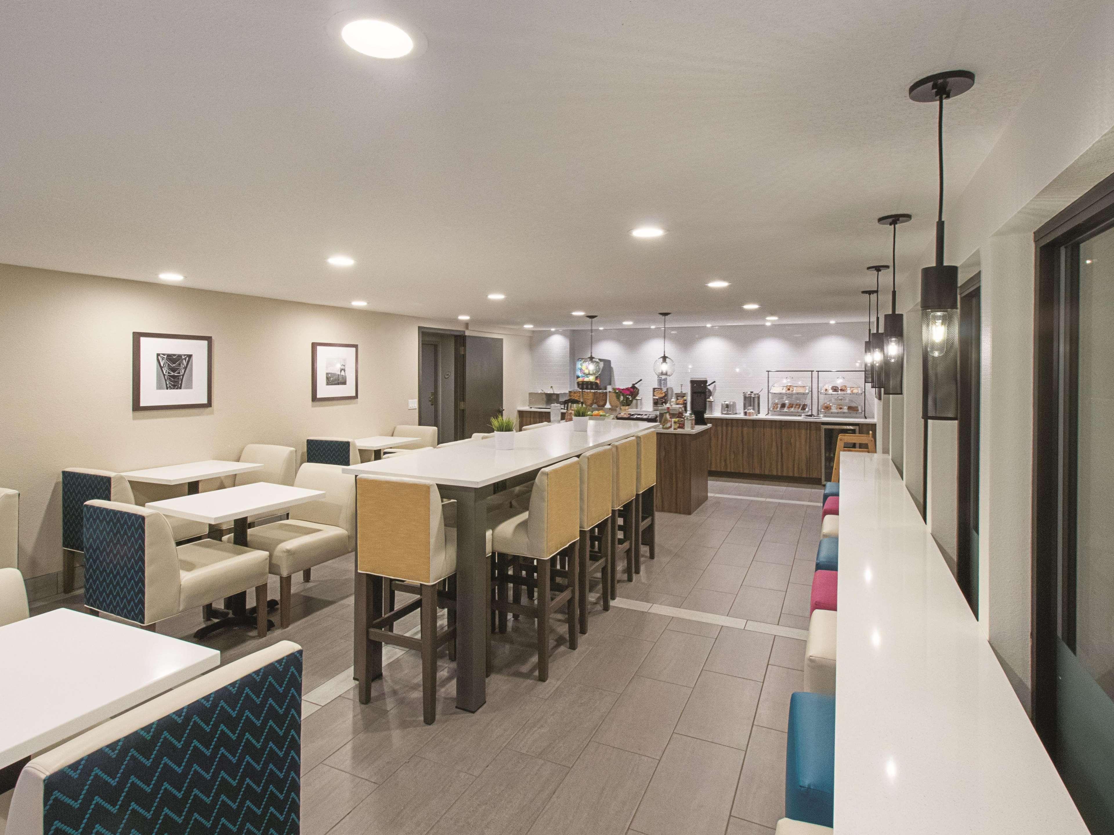 מלון La Quinta By Wyndham Portland Nw מראה חיצוני תמונה