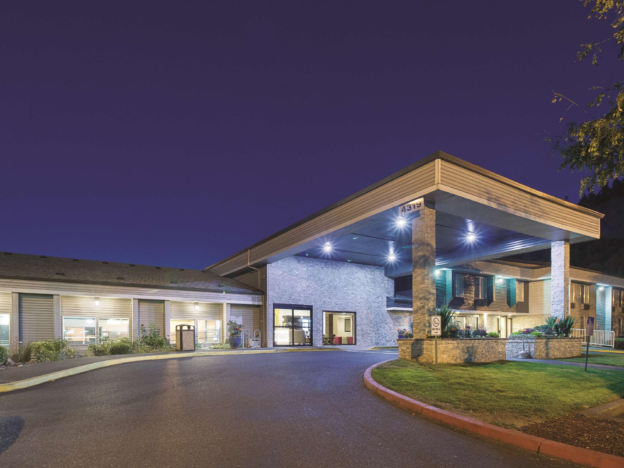מלון La Quinta By Wyndham Portland Nw מראה חיצוני תמונה