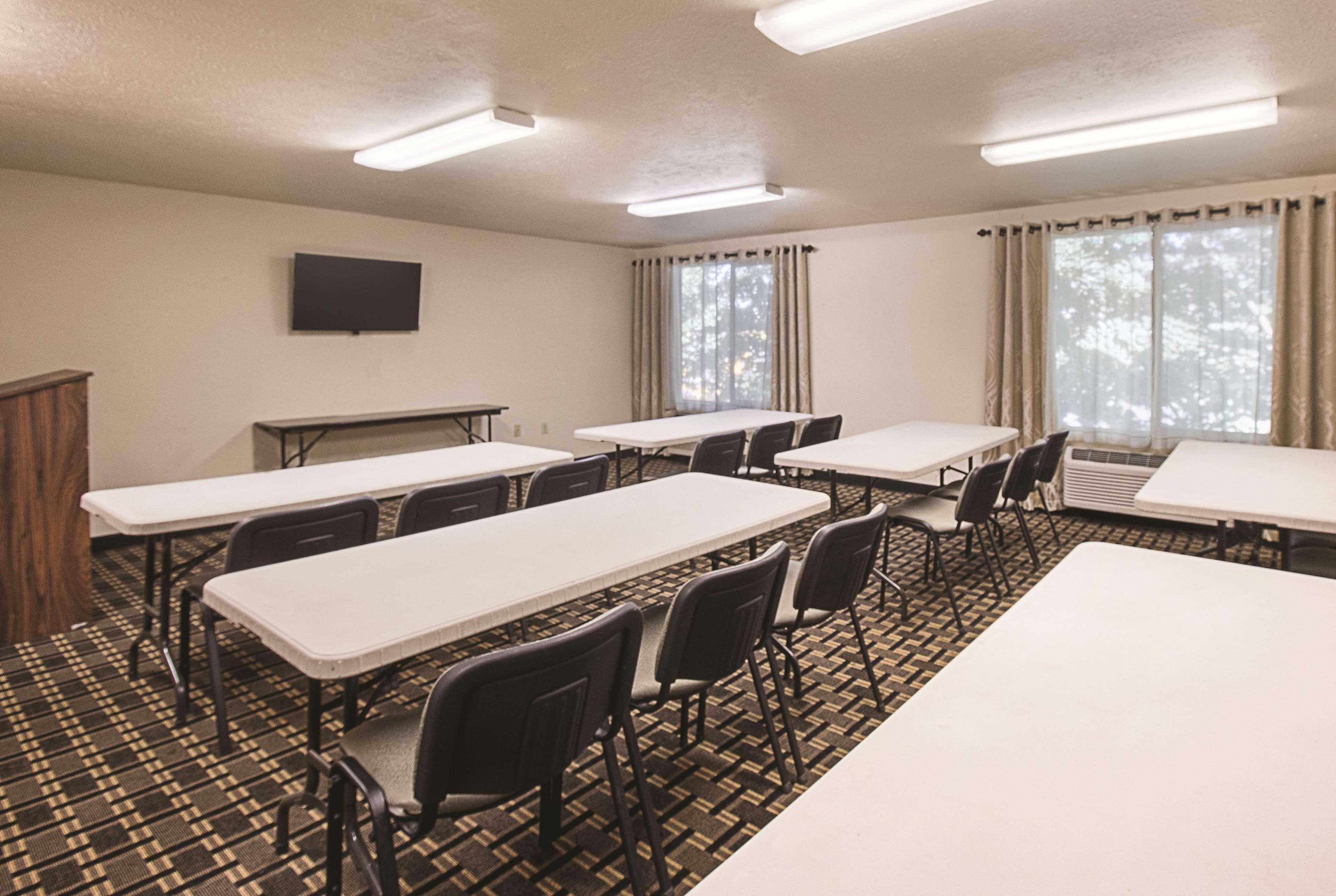 מלון La Quinta By Wyndham Portland Nw מראה חיצוני תמונה