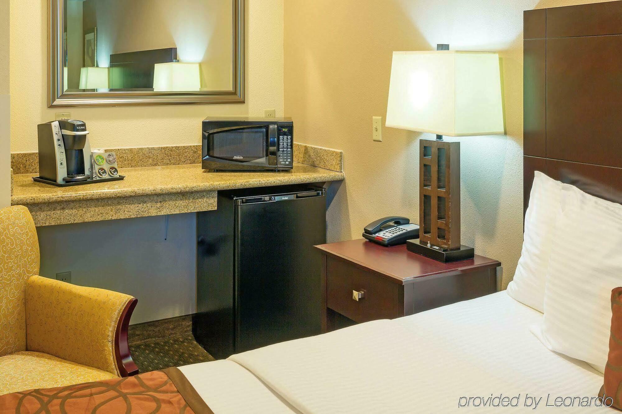 מלון La Quinta By Wyndham Portland Nw מראה חיצוני תמונה